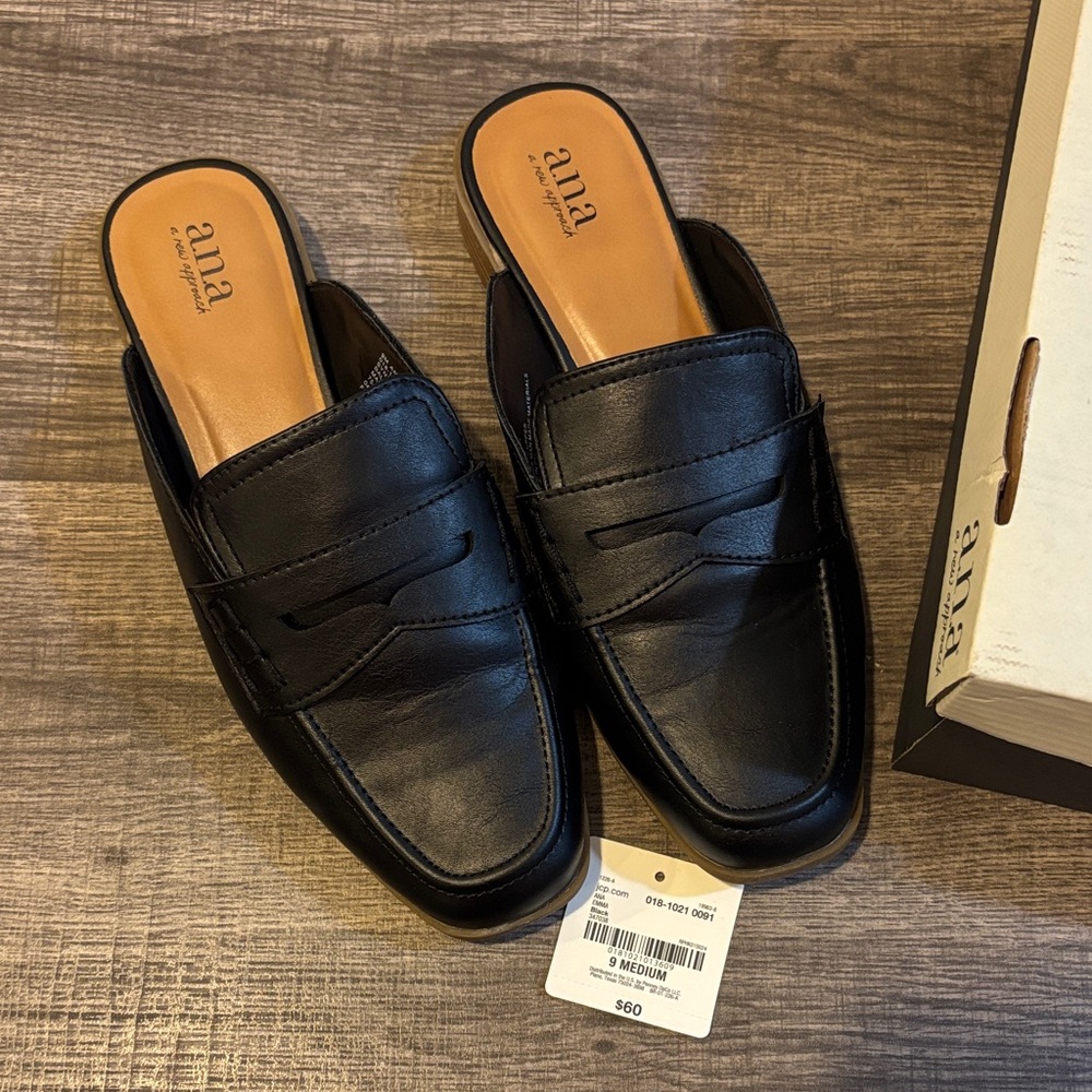 Anna Women’s Classic Black Slip-On Loafers